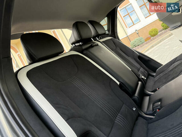 Черный Киа EV6, объемом двигателя 0 л и пробегом 54 тыс. км за 23999 $, фото 48 на Automoto.ua