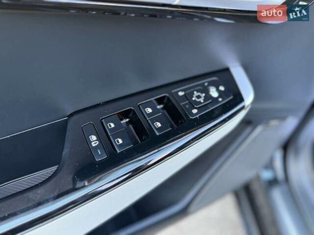 Черный Киа EV6, объемом двигателя 0 л и пробегом 94 тыс. км за 26300 $, фото 54 на Automoto.ua