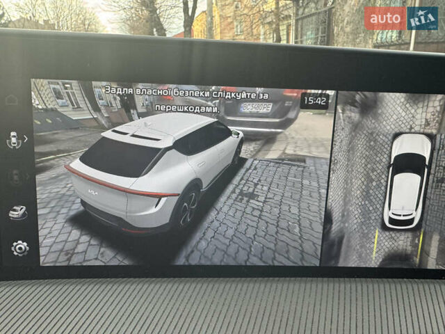 Черный Киа EV6, объемом двигателя 0 л и пробегом 80 тыс. км за 29500 $, фото 36 на Automoto.ua