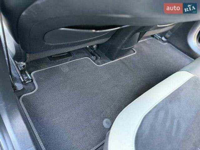 Черный Киа EV6, объемом двигателя 0 л и пробегом 83 тыс. км за 27200 $, фото 70 на Automoto.ua