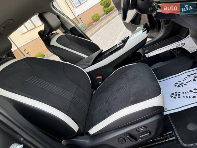Черный Киа EV6, объемом двигателя 0 л и пробегом 54 тыс. км за 23999 $, фото 52 на Automoto.ua