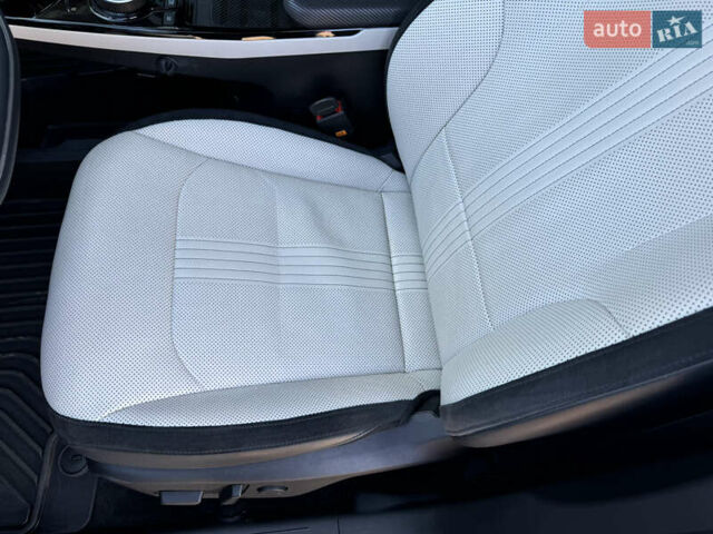 Чорний Кіа EV6, об'ємом двигуна 0 л та пробігом 30 тис. км за 29000 $, фото 31 на Automoto.ua