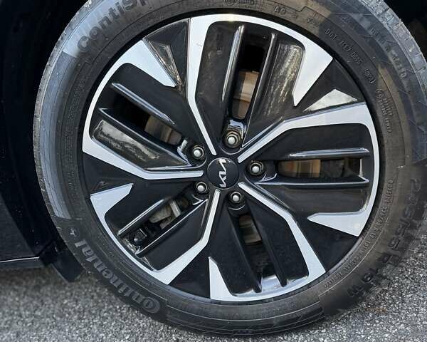 Черный Киа EV6, объемом двигателя 0 л и пробегом 94 тыс. км за 26300 $, фото 30 на Automoto.ua