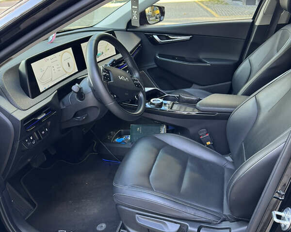 Чорний Кіа EV6, об'ємом двигуна 0 л та пробігом 89 тис. км за 24800 $, фото 7 на Automoto.ua
