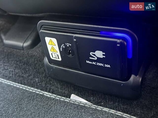 Черный Киа EV6, объемом двигателя 0 л и пробегом 95 тыс. км за 23900 $, фото 14 на Automoto.ua