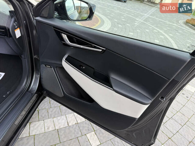 Черный Киа EV6, объемом двигателя 0 л и пробегом 54 тыс. км за 23999 $, фото 50 на Automoto.ua