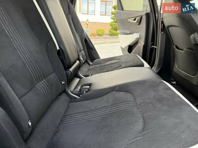 Черный Киа EV6, объемом двигателя 0 л и пробегом 54 тыс. км за 23999 $, фото 47 на Automoto.ua