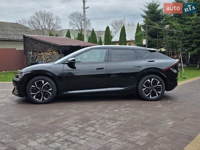 Черный Киа EV6, объемом двигателя 0 л и пробегом 49 тыс. км за 28900 $, фото 2 на Automoto.ua