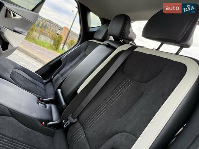 Черный Киа EV6, объемом двигателя 0 л и пробегом 54 тыс. км за 23999 $, фото 43 на Automoto.ua