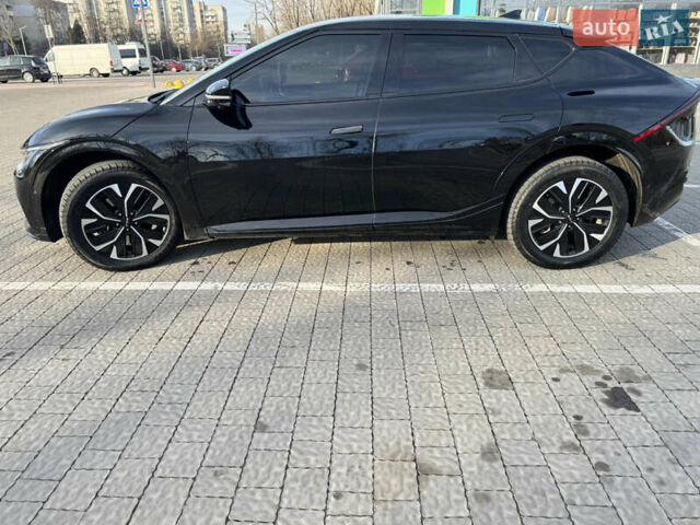 Черный Киа EV6, объемом двигателя 0 л и пробегом 80 тыс. км за 29500 $, фото 14 на Automoto.ua