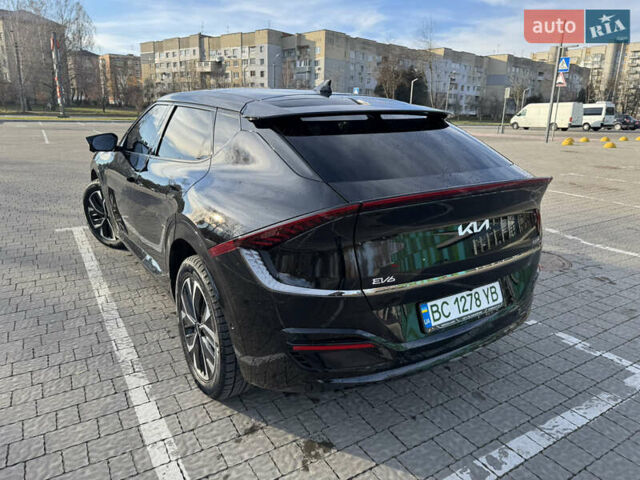 Чорний Кіа EV6, об'ємом двигуна 0 л та пробігом 77 тис. км за 29999 $, фото 6 на Automoto.ua
