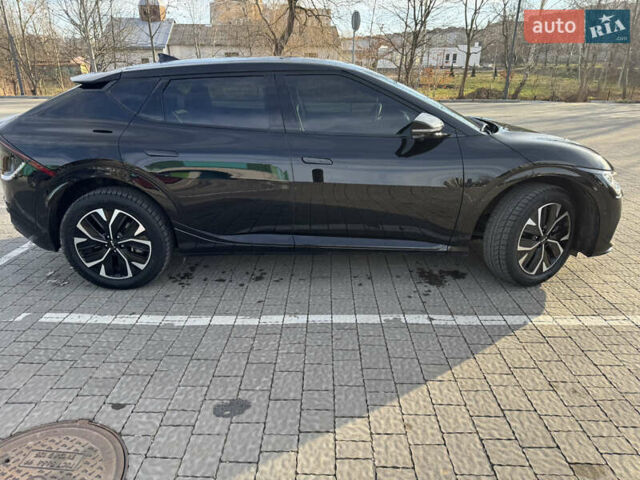Черный Киа EV6, объемом двигателя 0 л и пробегом 80 тыс. км за 29500 $, фото 25 на Automoto.ua