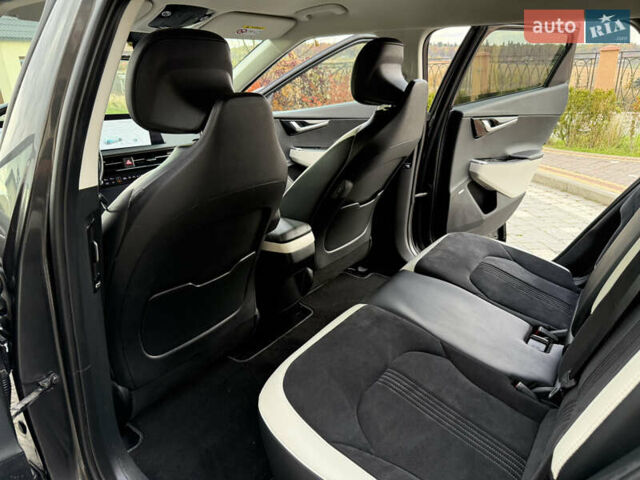Черный Киа EV6, объемом двигателя 0 л и пробегом 54 тыс. км за 23999 $, фото 41 на Automoto.ua