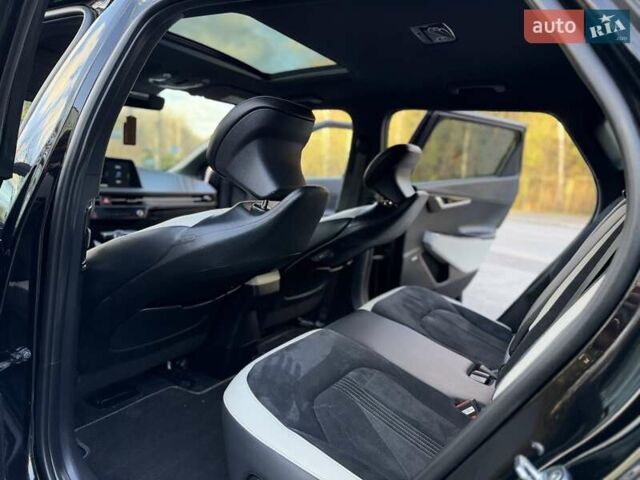 Черный Киа EV6, объемом двигателя 0 л и пробегом 94 тыс. км за 26300 $, фото 62 на Automoto.ua
