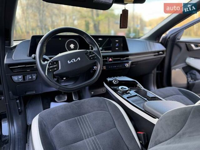 Черный Киа EV6, объемом двигателя 0 л и пробегом 94 тыс. км за 26300 $, фото 68 на Automoto.ua