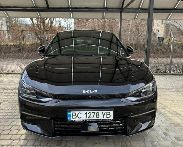 Черный Киа EV6, объемом двигателя 0 л и пробегом 80 тыс. км за 29500 $, фото 31 на Automoto.ua
