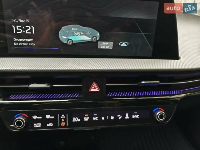 Черный Киа EV6, объемом двигателя 0 л и пробегом 47 тыс. км за 25800 $, фото 5 на Automoto.ua