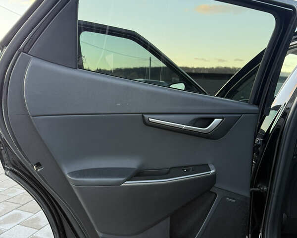 Черный Киа EV6, объемом двигателя 0 л и пробегом 129 тыс. км за 25555 $, фото 38 на Automoto.ua