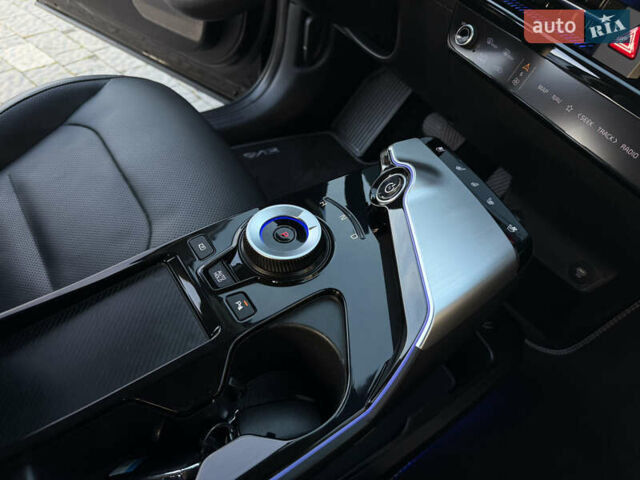 Черный Киа EV6, объемом двигателя 0 л и пробегом 59 тыс. км за 25799 $, фото 49 на Automoto.ua