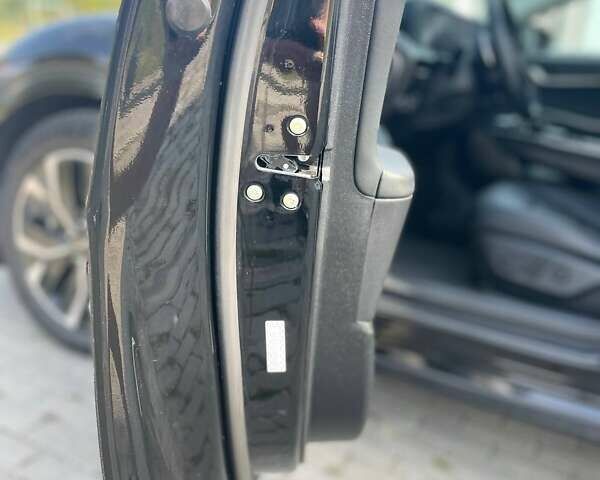 Черный Киа EV6, объемом двигателя 0 л и пробегом 55 тыс. км за 25700 $, фото 12 на Automoto.ua