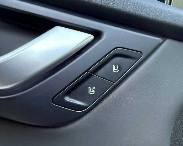 Черный Киа EV6, объемом двигателя 0 л и пробегом 129 тыс. км за 25555 $, фото 34 на Automoto.ua