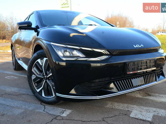 Черный Киа EV6, объемом двигателя 0 л и пробегом 79 тыс. км за 25450 $, фото 3 на Automoto.ua