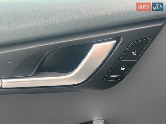 Чорний Кіа EV6, об'ємом двигуна 0 л та пробігом 59 тис. км за 25340 $, фото 18 на Automoto.ua