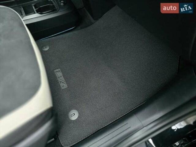 Черный Киа EV6, объемом двигателя 0 л и пробегом 55 тыс. км за 25500 $, фото 60 на Automoto.ua