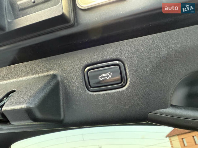 Черный Киа EV6, объемом двигателя 0 л и пробегом 129 тыс. км за 25555 $, фото 54 на Automoto.ua