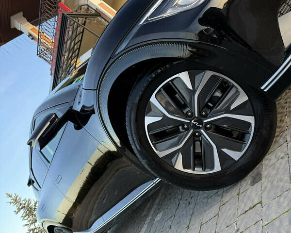 Черный Киа EV6, объемом двигателя 0 л и пробегом 59 тыс. км за 25799 $, фото 3 на Automoto.ua