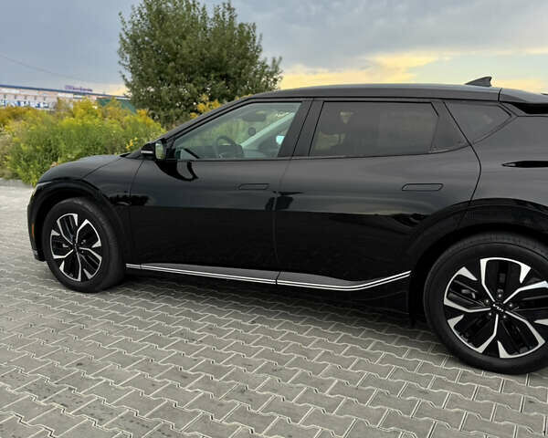 Черный Киа EV6, объемом двигателя 0 л и пробегом 61 тыс. км за 24500 $, фото 9 на Automoto.ua