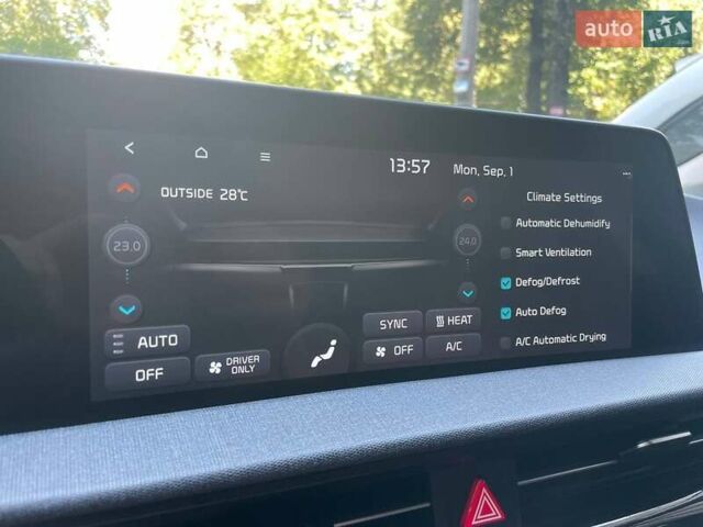 Черный Киа EV6, объемом двигателя 0 л и пробегом 55 тыс. км за 25700 $, фото 39 на Automoto.ua