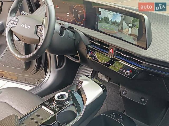 Черный Киа EV6, объемом двигателя 0 л и пробегом 104 тыс. км за 28550 $, фото 35 на Automoto.ua