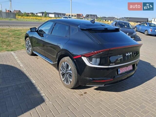Черный Киа EV6, объемом двигателя 0 л и пробегом 52 тыс. км за 24500 $, фото 2 на Automoto.ua