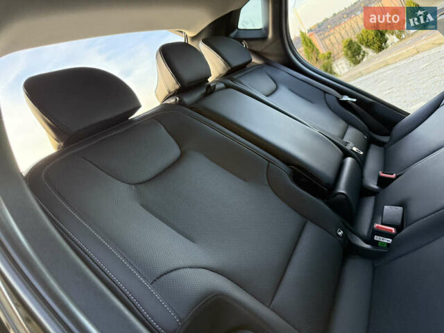 Черный Киа EV6, объемом двигателя 0 л и пробегом 59 тыс. км за 25799 $, фото 43 на Automoto.ua