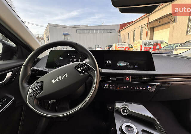 Черный Киа EV6, объемом двигателя 0 л и пробегом 30 тыс. км за 21900 $, фото 26 на Automoto.ua