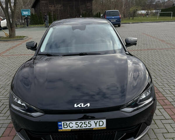 Черный Киа EV6, объемом двигателя 0 л и пробегом 78 тыс. км за 26500 $, фото 3 на Automoto.ua