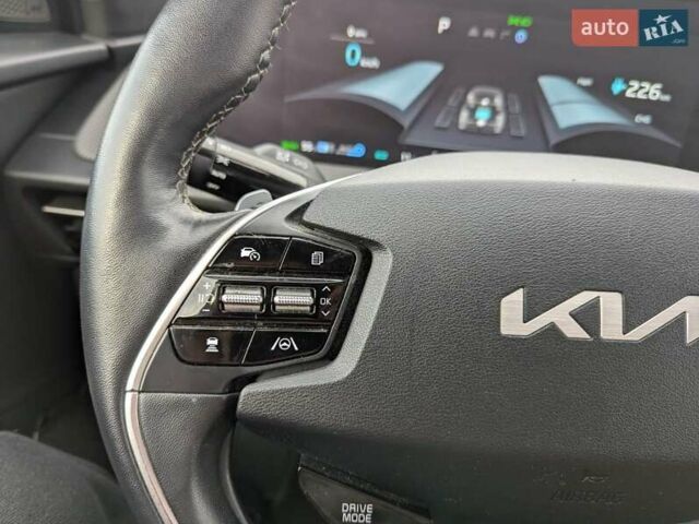 Чорний Кіа EV6, об'ємом двигуна 0 л та пробігом 92 тис. км за 28500 $, фото 9 на Automoto.ua