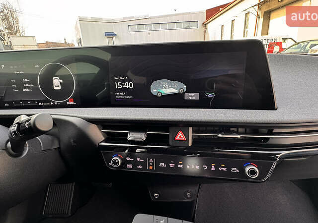 Черный Киа EV6, объемом двигателя 0 л и пробегом 30 тыс. км за 21900 $, фото 23 на Automoto.ua