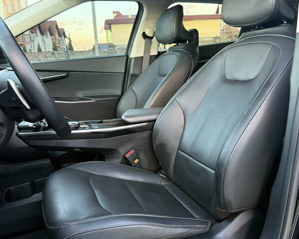 Черный Киа EV6, объемом двигателя 0 л и пробегом 129 тыс. км за 25555 $, фото 31 на Automoto.ua