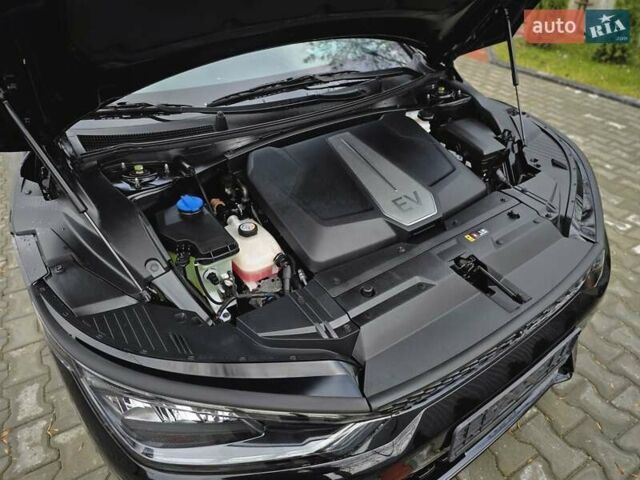 Черный Киа EV6, объемом двигателя 0 л и пробегом 55 тыс. км за 25500 $, фото 98 на Automoto.ua