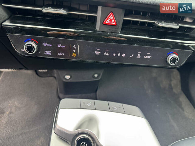 Черный Киа EV6, объемом двигателя 0 л и пробегом 123 тыс. км за 18900 $, фото 27 на Automoto.ua