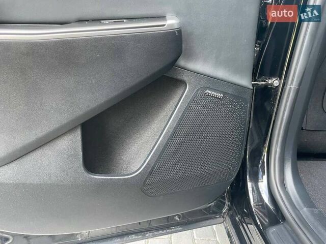Черный Киа EV6, объемом двигателя 0 л и пробегом 55 тыс. км за 25700 $, фото 96 на Automoto.ua
