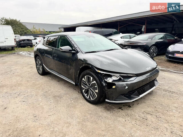 Черный Киа EV6, объемом двигателя 0 л и пробегом 123 тыс. км за 18900 $, фото 3 на Automoto.ua