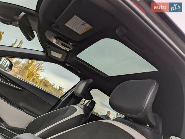 Чорний Кіа EV6, об'ємом двигуна 0 л та пробігом 92 тис. км за 28500 $, фото 12 на Automoto.ua