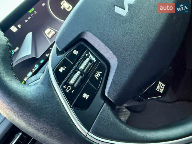 Черный Киа EV6, объемом двигателя 0 л и пробегом 129 тыс. км за 25555 $, фото 24 на Automoto.ua