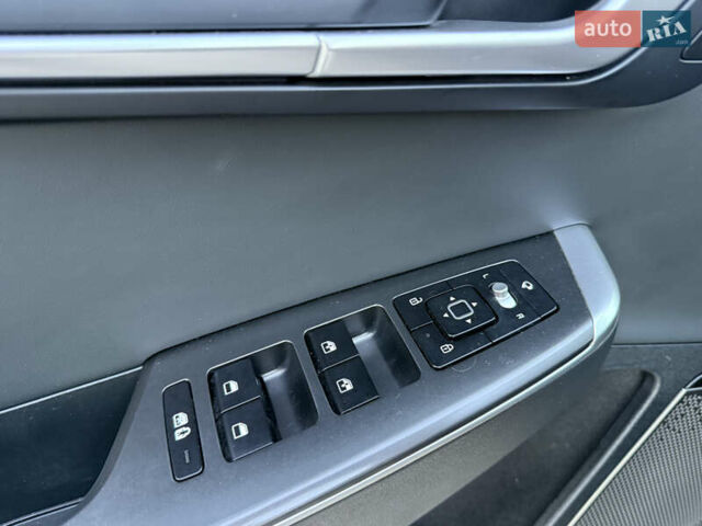 Черный Киа EV6, объемом двигателя 0 л и пробегом 129 тыс. км за 24999 $, фото 47 на Automoto.ua