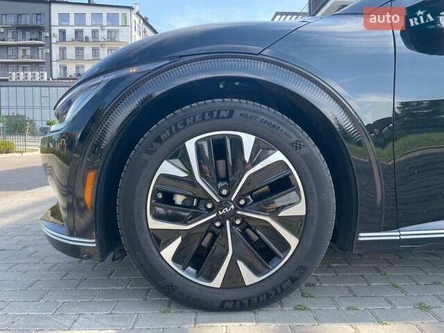 Черный Киа EV6, объемом двигателя 0 л и пробегом 55 тыс. км за 25700 $, фото 32 на Automoto.ua