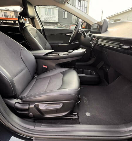 Черный Киа EV6, объемом двигателя 0 л и пробегом 30 тыс. км за 21900 $, фото 21 на Automoto.ua