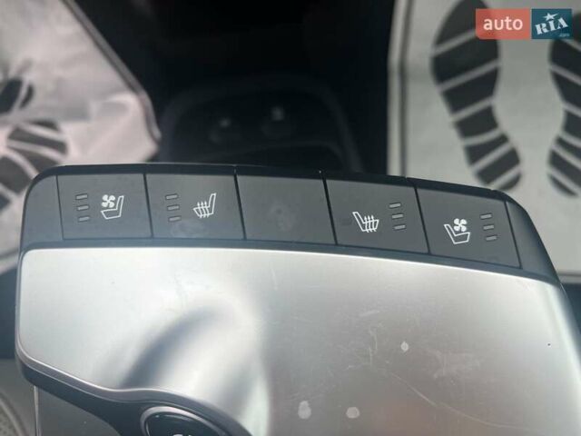 Чорний Кіа EV6, об'ємом двигуна 0 л та пробігом 59 тис. км за 25340 $, фото 24 на Automoto.ua